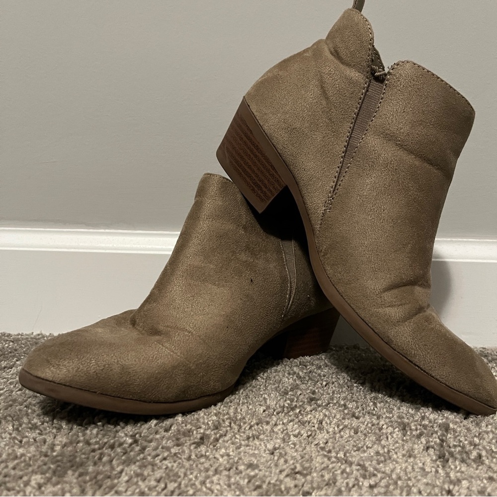 Women's Tan Ankle Boots